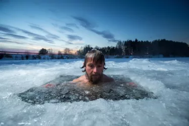 Cold plunges for rejuvenation and relaxation. 6 shutterstock 1541193470 1 jpg